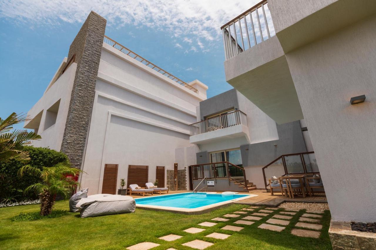 Sunrise Crystal Bay Resort -Grand Select (Adults Only) 후르가다 외부 사진 Villa in Punta Cana