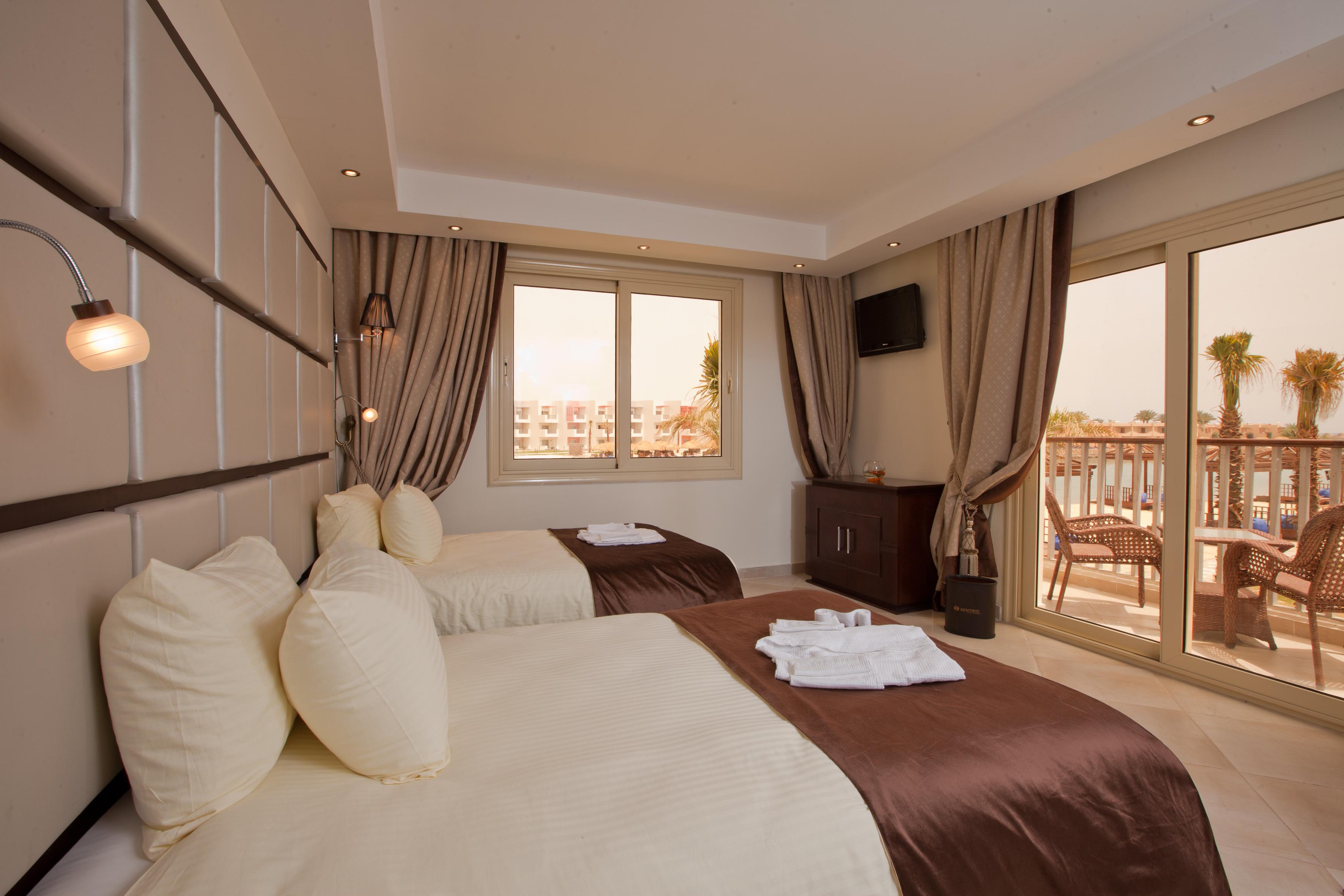 Sunrise Crystal Bay Resort -Grand Select (Adults Only) 후르가다 외부 사진 A room at the hotel