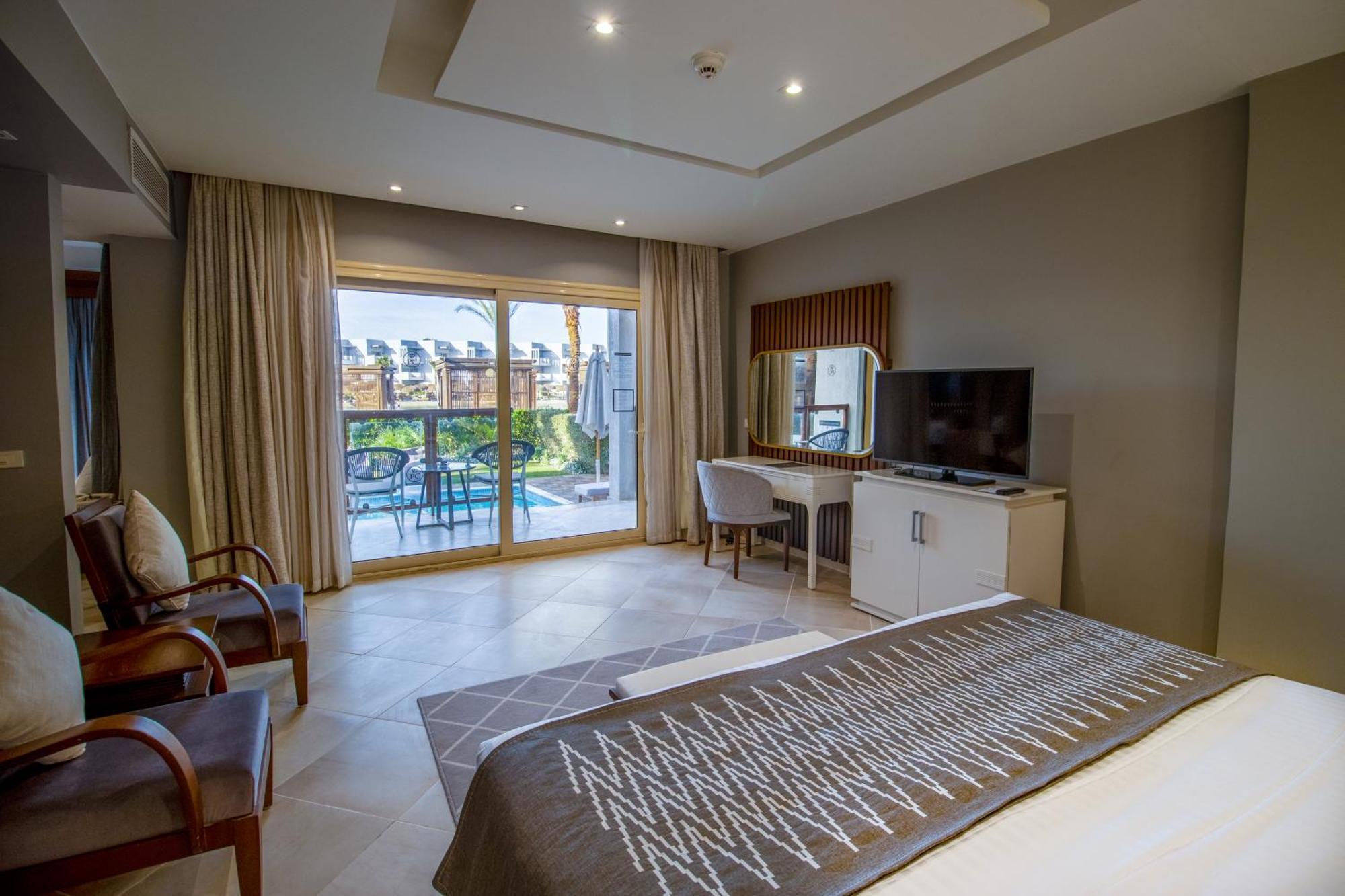 Sunrise Crystal Bay Resort -Grand Select (Adults Only) 후르가다 외부 사진 A room at the hotel
