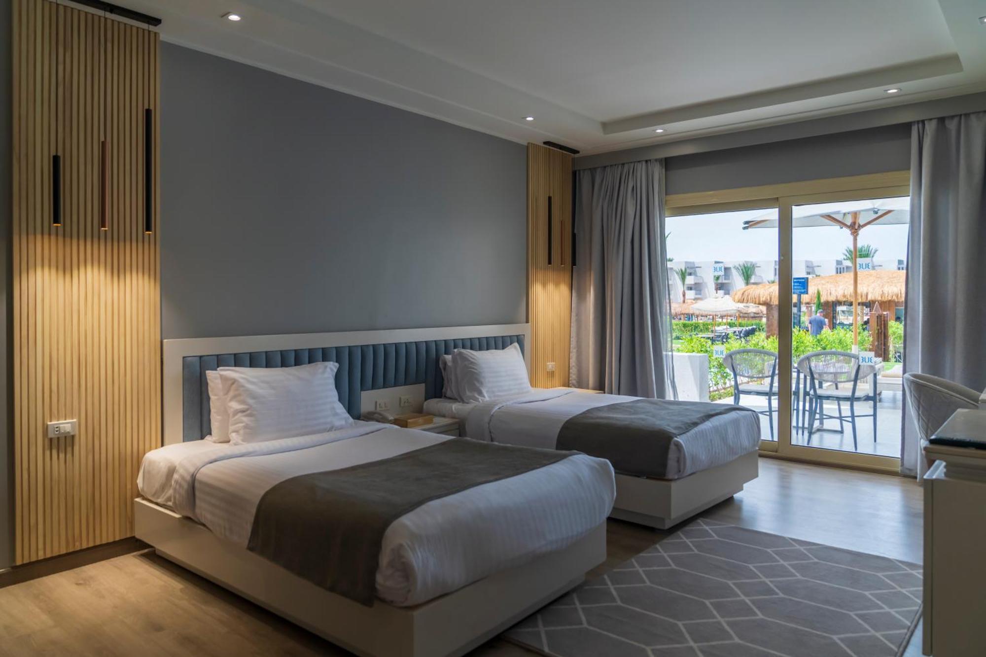 Sunrise Crystal Bay Resort -Grand Select (Adults Only) 후르가다 외부 사진 A room at the hotel